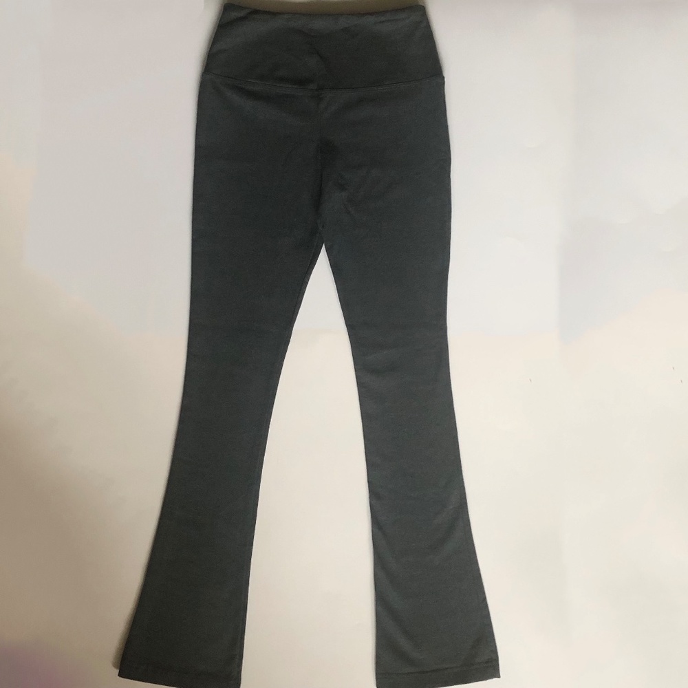 NWOT, Flared Leggings by Lisse’ in Gray
